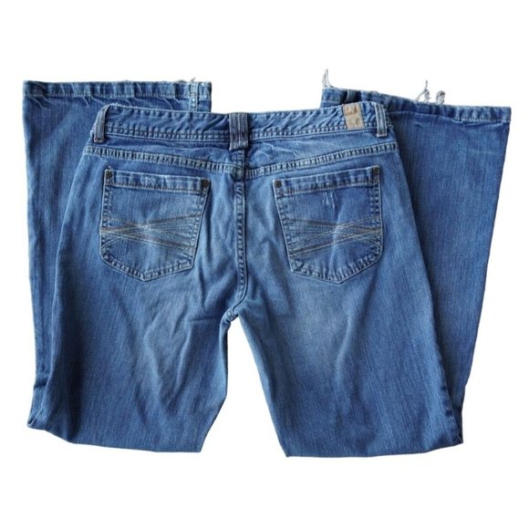 Maurices Jeans Womens Size 11 / 12 Short Molli Flare Frayed Distressed - Picture 1 of 16